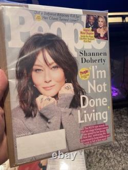 Shannen Doherty Playboy Collection-autographed Photo-coa- German Playboy-RARE