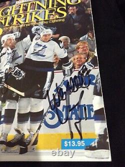 1ère Édition Tampa Bay Lightning Magazine Lightning Strikes Signé Hockey 1992