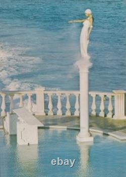 Apollonia NORMAN PARKINSON Olga Korbut PETER SELLERS Twiggy VOGUE Juillet 1973 Judi