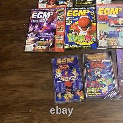 EGM2 Lot de 21 magazines 1994-98 et années 2000 et 7 guides stratégiques EGM