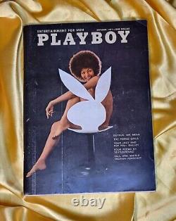 ICÔNIQUE Première femme afro-américaine, Darine Stern, en couverture de Playboy OCT 1971