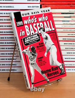 LOT de 50 magazines HIGH GRADE Who's Who in Baseball, collection complète de 1967 à 2016, MLB HOF.