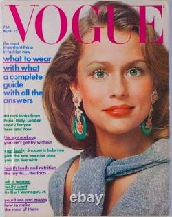 Lauren Hutton COLLECTIONS INTERNATIONALES Kurt Vonnegut Jr VOGUE Août 1972 Paris