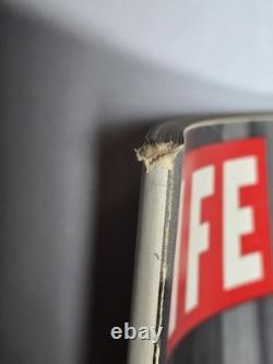 Magazine Life 7 décembre 1953 Audrey Hepburn Qu'est-ce qui rend Audrey charmante Années 1950