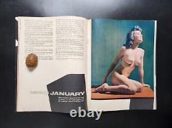 Magazine Playboy de janvier 1954 Volume 1 No. 2 Margie Harrison Playmate du mois en double page