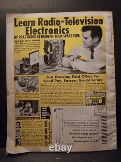 Magazine d’aventure pour hommes vintage, décembre 1959, couverture illustrée sur la torture nazie par Clarence Doore