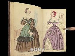 Mode 1838 1ère édition Magazine des Dames Costume Robe Couleur Illustrée Reine Victoria