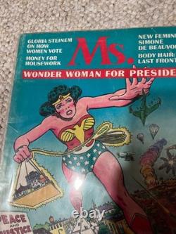 RARE ! Premier numéro de Ms. Magazine, juillet 1972, couverture Wonder Woman pour la présidence