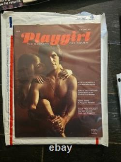 Tout nouveau, dédicacé, 1re édition de Playgirl vol. n°1, à l’état neuf, juin 73
