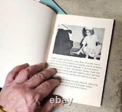 Vtg 1965 SELBEE CORRIGÉ EN SOUMISSION Photos BIZARRES Corsets en Cuir Pas de Nus